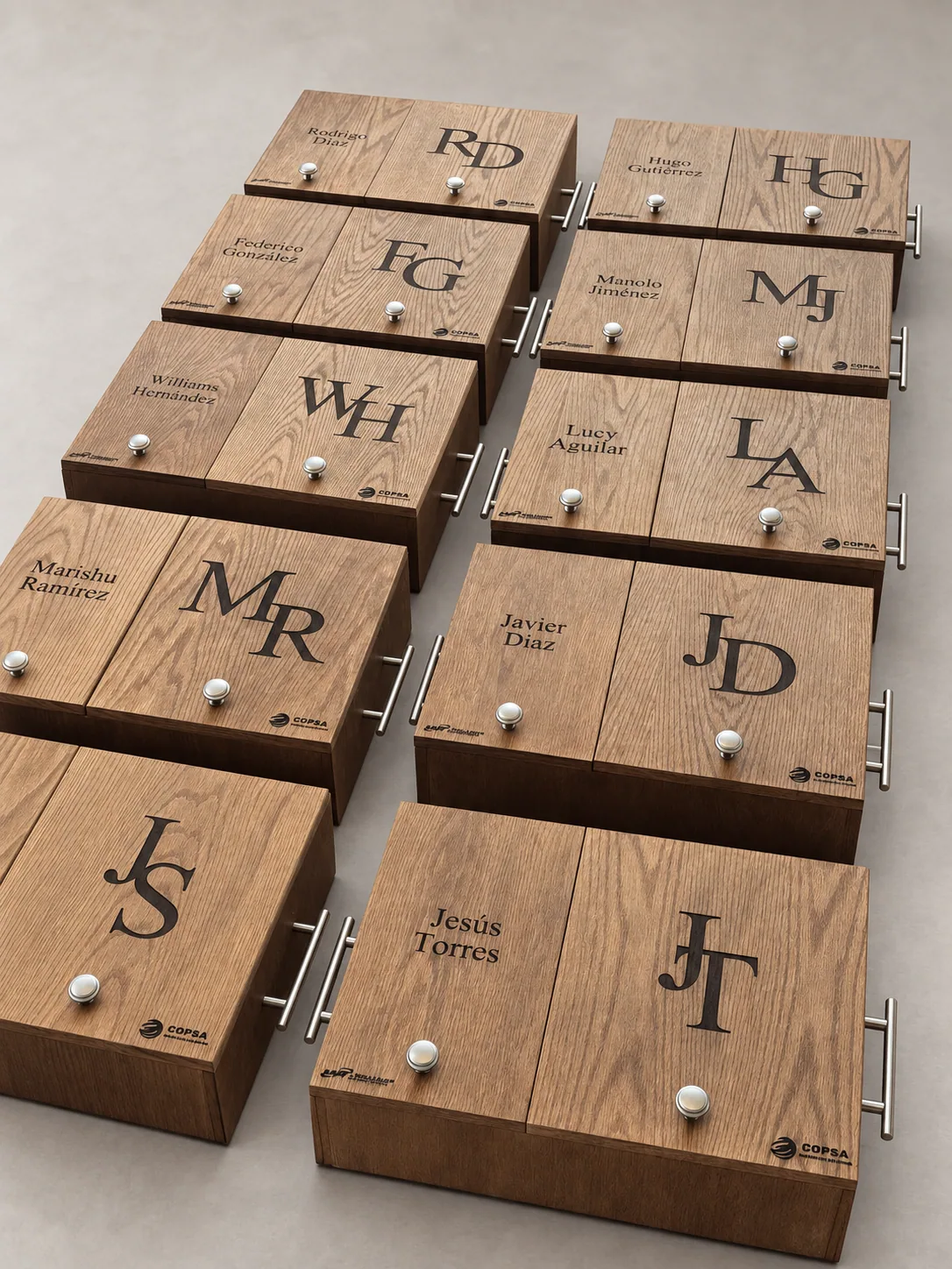 Grabado láser en maderas sólidas: cajas de reconocimiento
